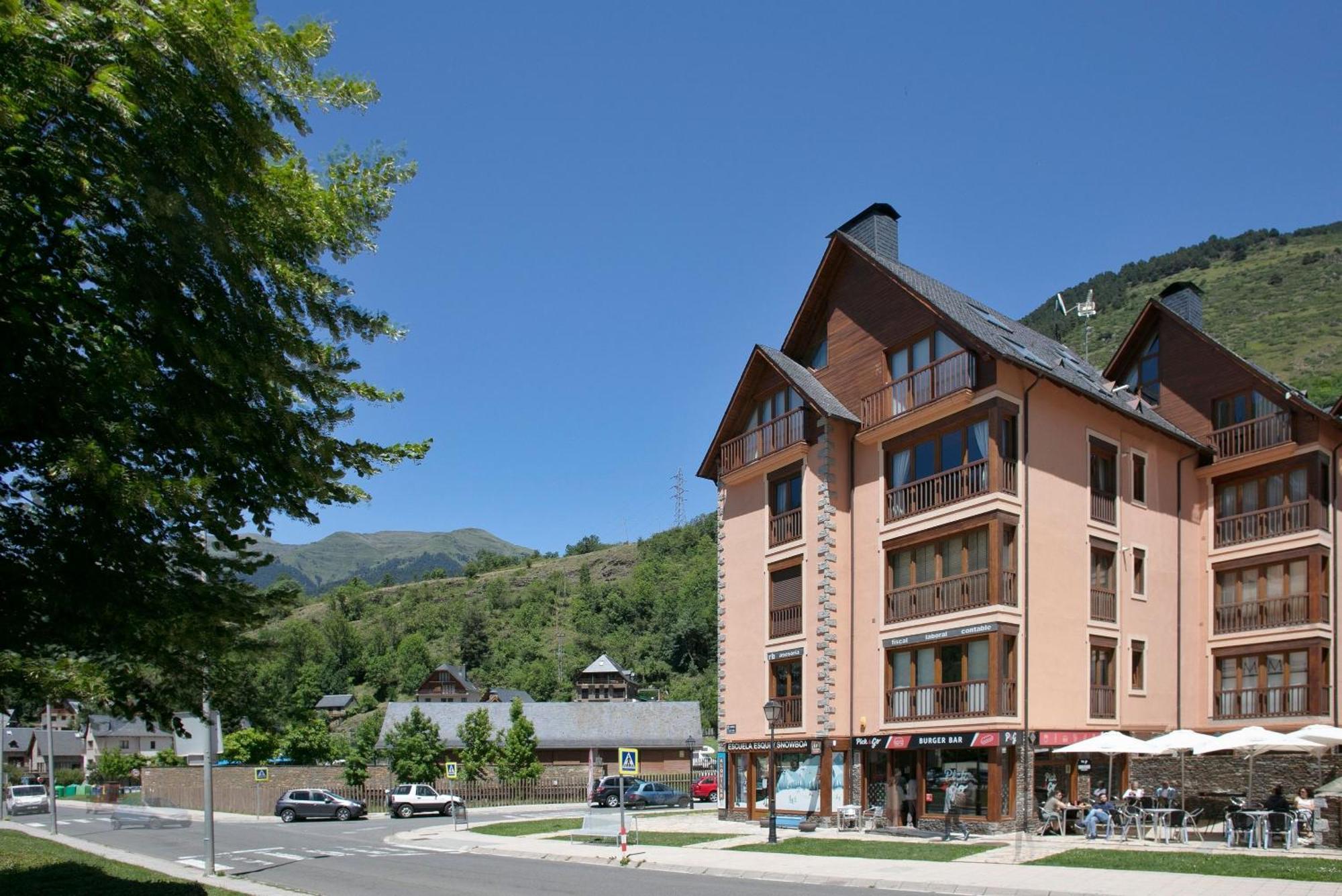 Luderna - Apartamento Dera Pincela Vielha Exterior foto